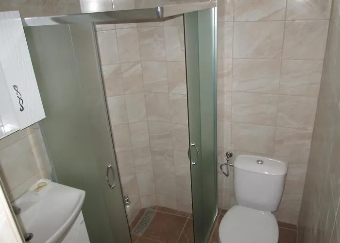 Julia Garden * بورغاس